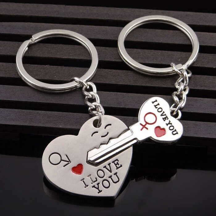 Partner Schlüsselanhänger Pärchen Paare 2 Set Liebe Geschenk Herz Schlüssel